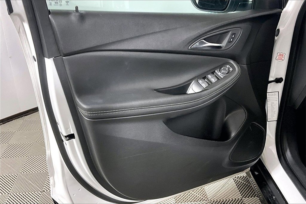 Used 2024 Buick Encore GX Sport Touring w/ Comfort Package image 18