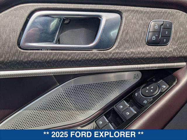 Certified 2025 Ford Explorer Platinum RWD image 10