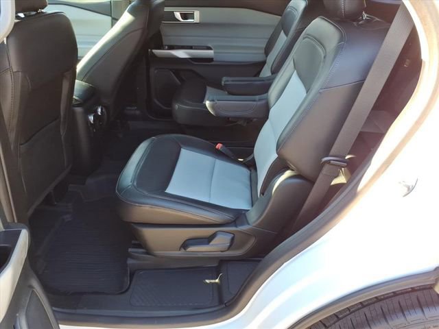 Certified 2023 Ford Explorer XLT w/ Equipment Group 202A image 18