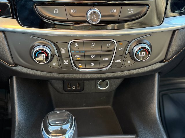 Used 2019 Chevrolet Traverse RS FWD image 6