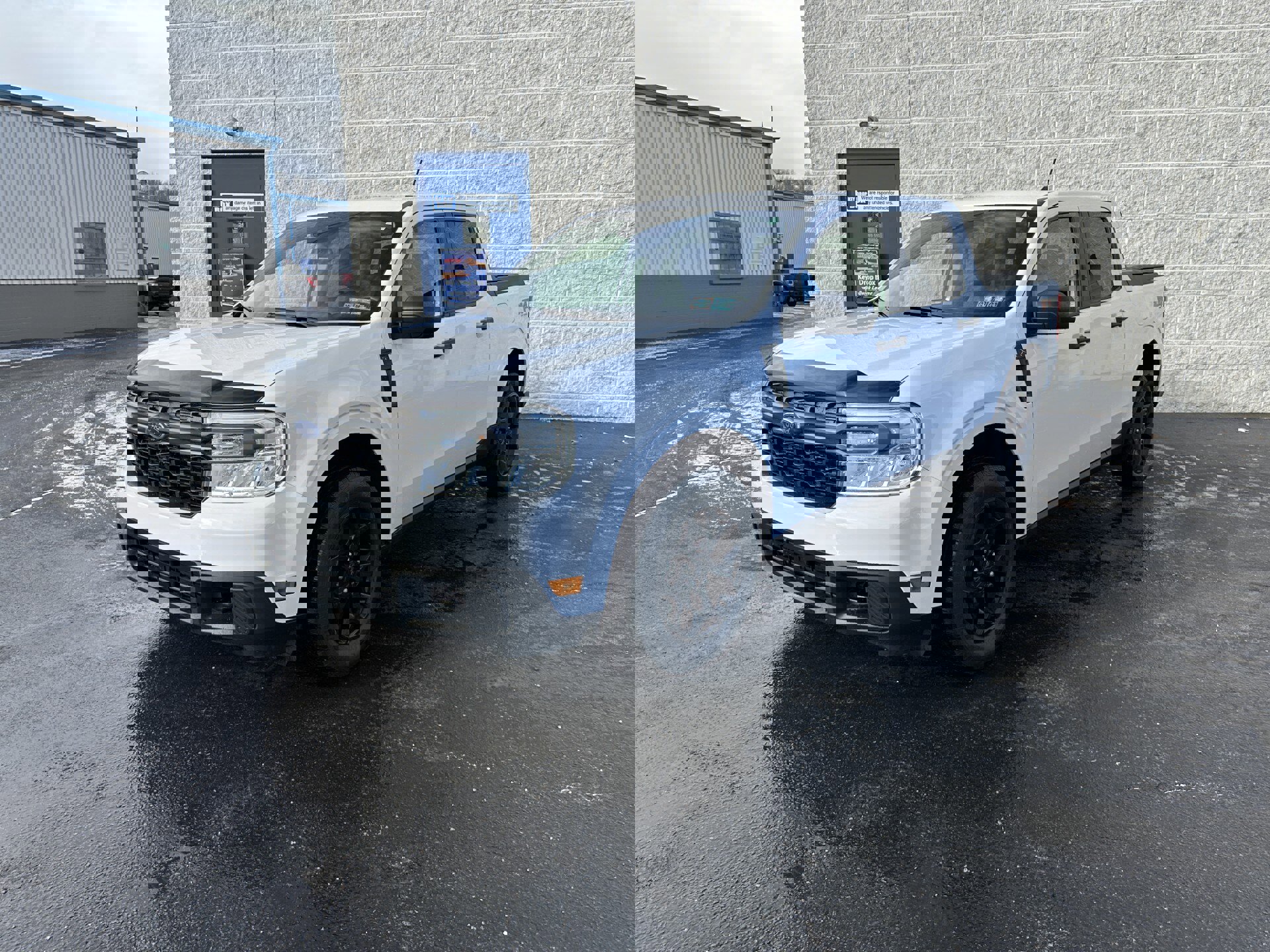 Certified 2022 Ford Maverick XLT w/ Equipment Group 300A Standard image 2