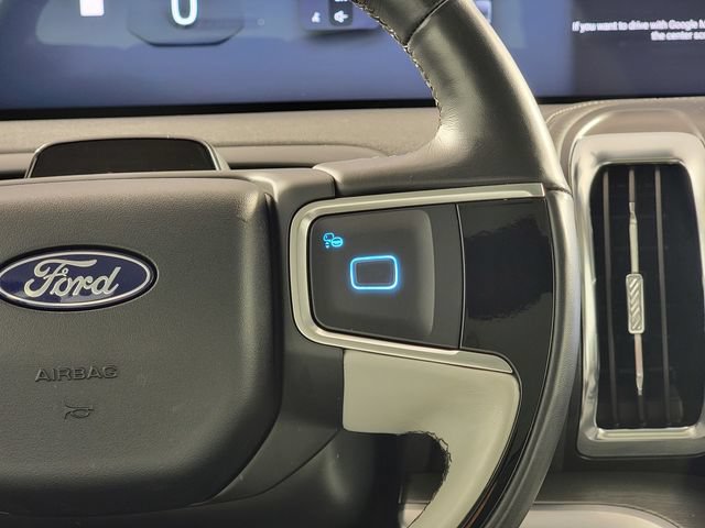 Certified 2025 Ford Expedition Platinum AWD/4WD image 26