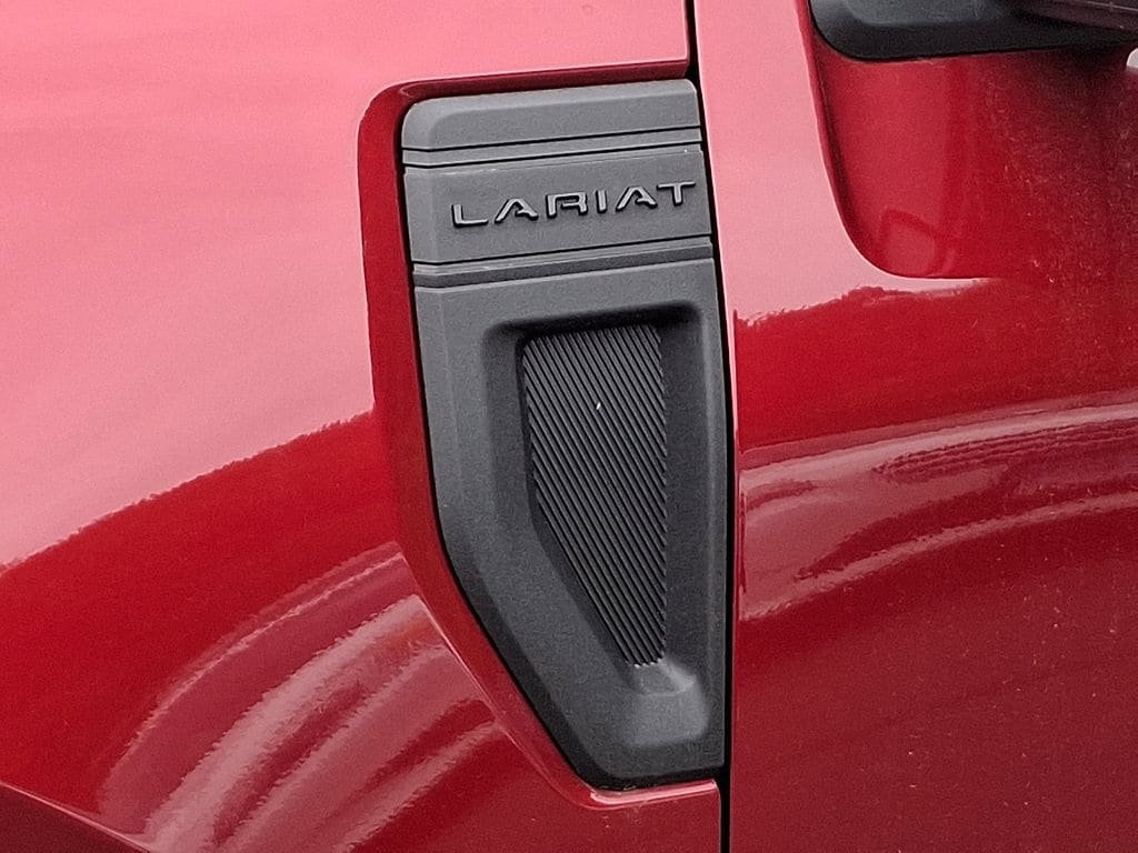 Certified 2025 Ford Maverick Lariat w/ Black Appearance Package AWD/4WD image 31