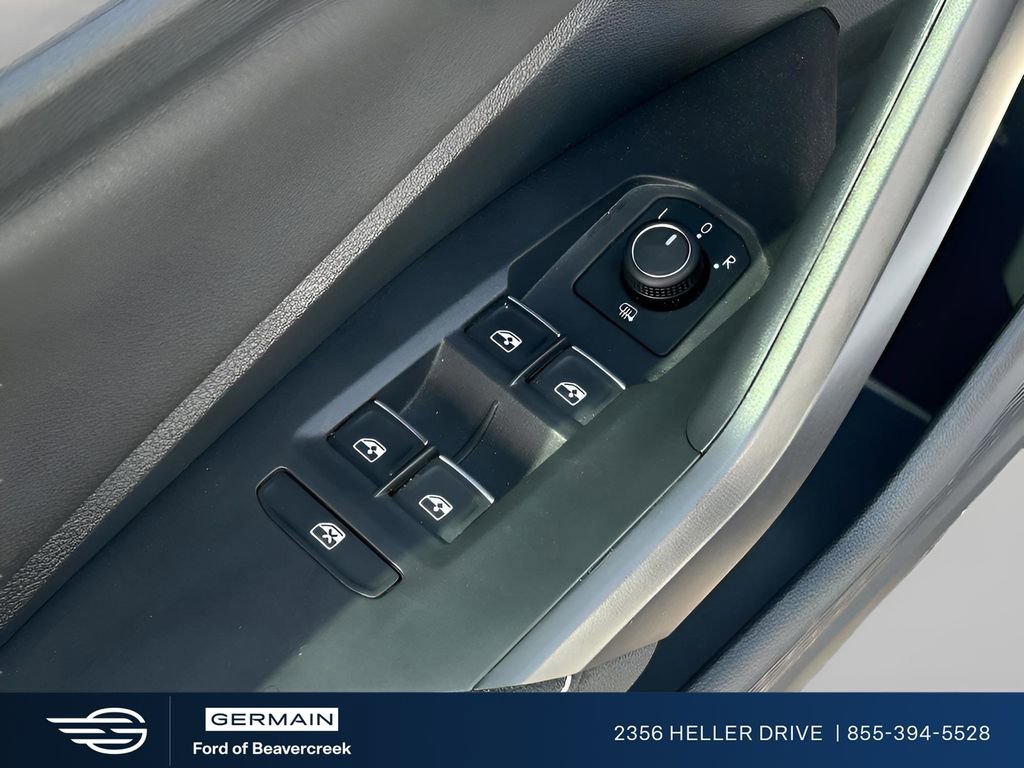 Used 2024 Volkswagen Jetta SE image 14