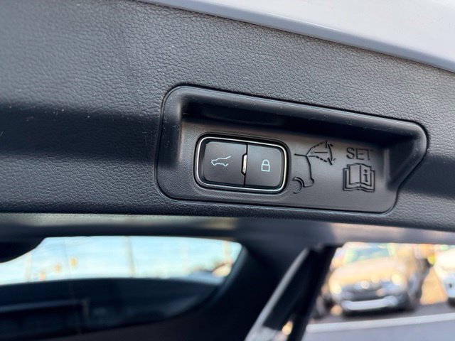 Certified 2024 Ford Explorer Limited AWD/4WD image 14