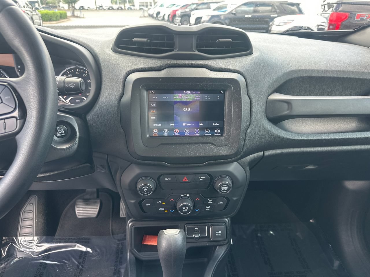 Used 2020 Jeep Renegade Altitude FWD image 27