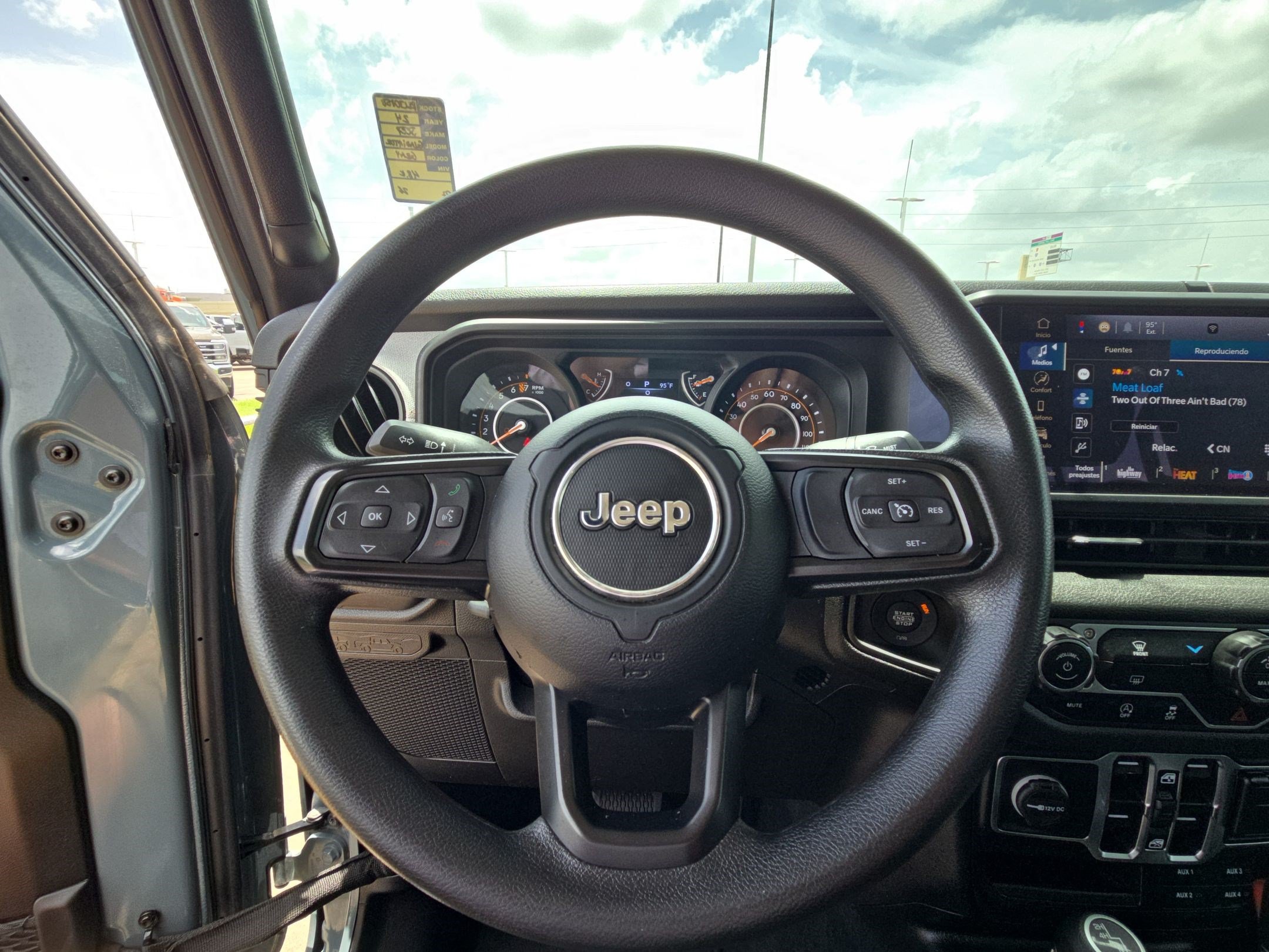Used 2024 Jeep Gladiator Sport AWD/4WD image 17