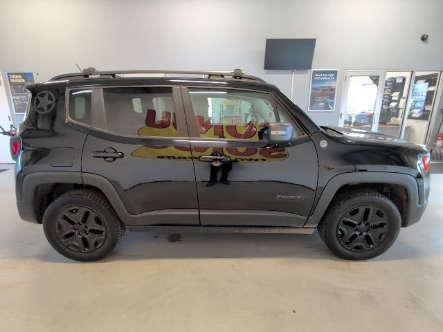 Used 2017 Jeep Renegade Trailhawk image 6