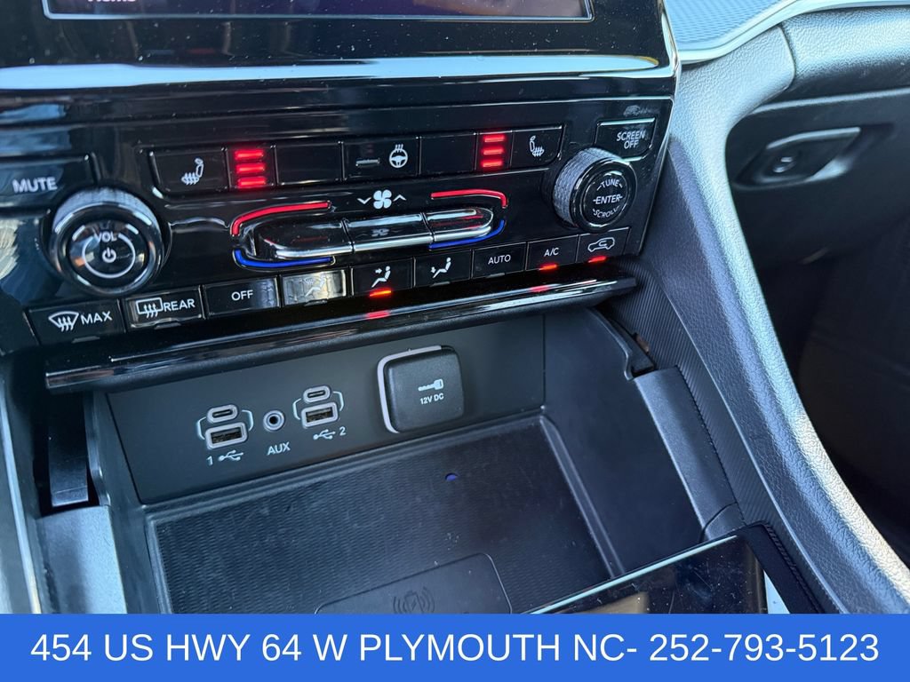 Used 2025 Jeep Grand Cherokee Altitude AWD/4WD image 19