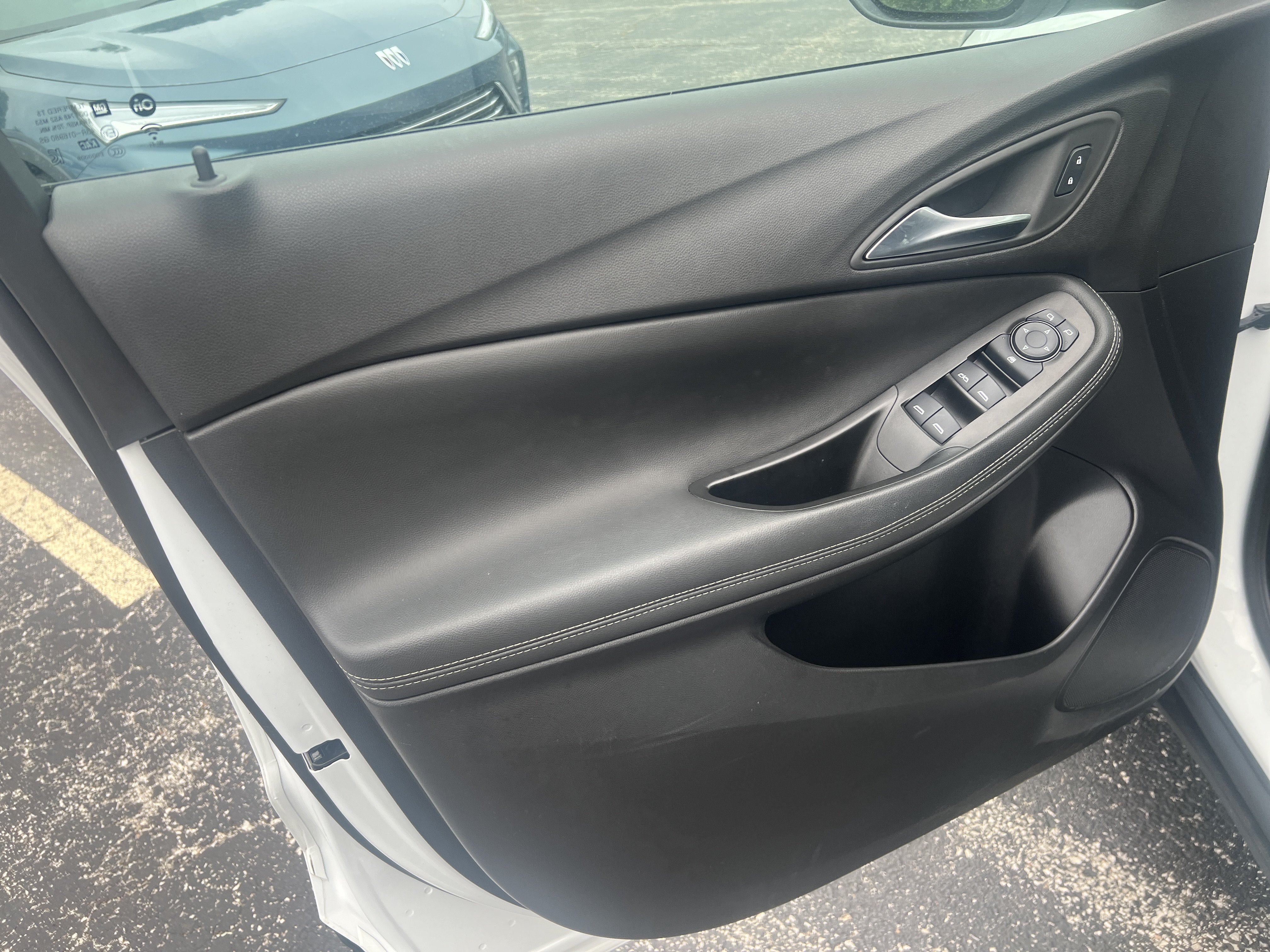 Used 2024 Buick Encore GX Preferred FWD image 8