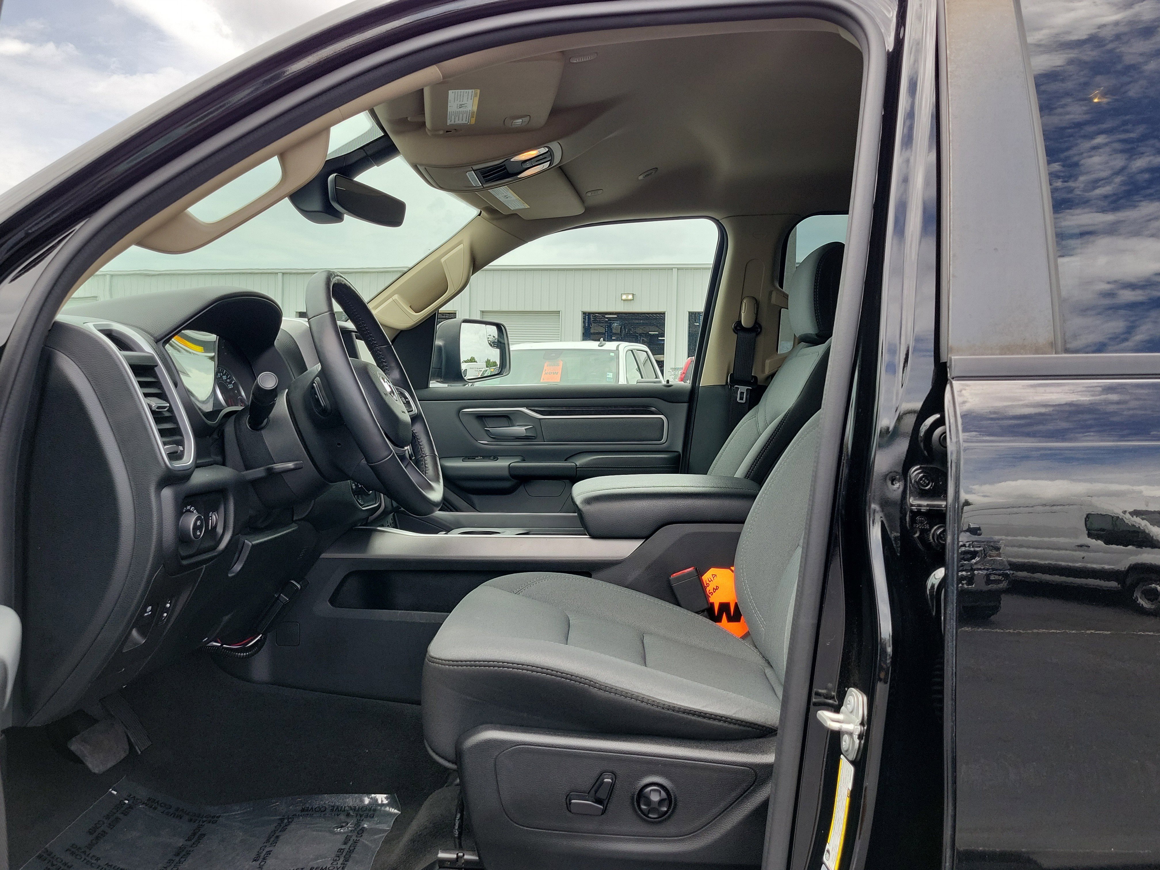 Used 2020 RAM 1500 Big Horn AWD/4WD image 20