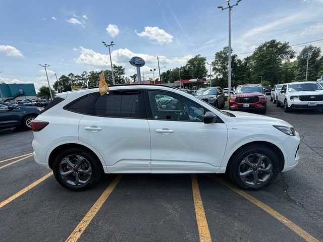 Certified 2024 Ford Escape ST-Line w/ Tech Pack #1 AWD/4WD image 11