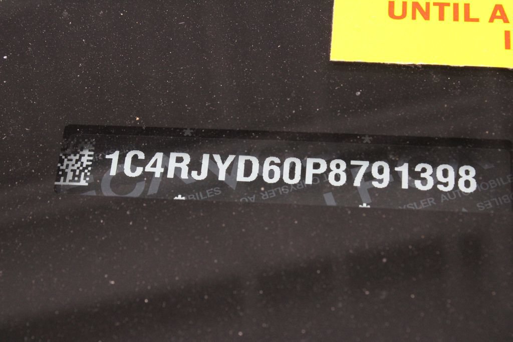 Used 2023 Jeep Grand Cherokee Overland AWD/4WD image 37