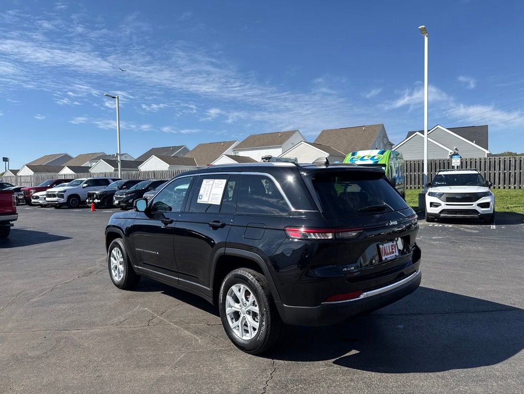 Used 2023 Jeep Grand Cherokee Limited AWD/4WD image 43
