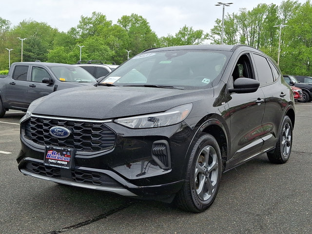Certified 2023 Ford Escape ST-Line w/ Tech Pack #1 AWD/4WD image 4