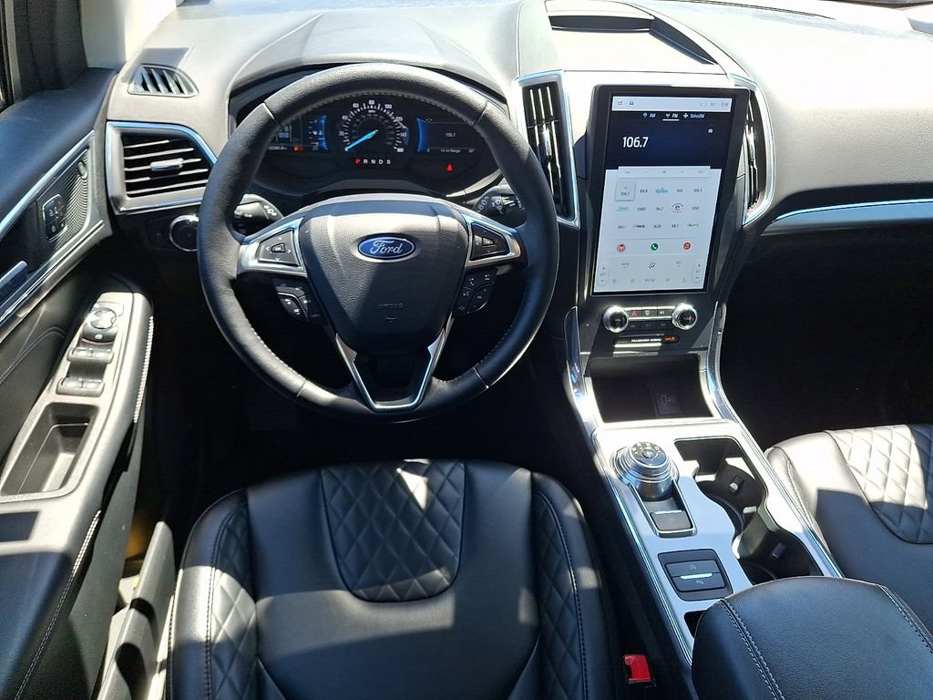 Certified 2024 Ford Edge Titanium AWD/4WD image 2