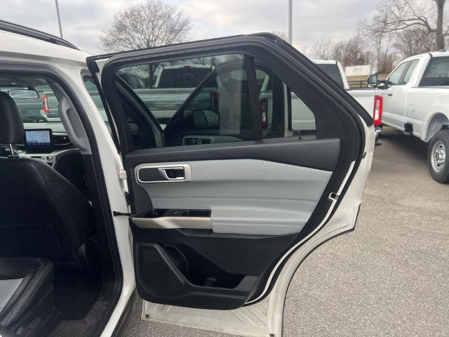 Certified 2022 Ford Explorer XLT w/ Equipment Group 202A image 15