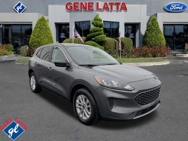 Certified 2022 Ford Escape SE w/ Cold Weather Package AWD/4WD image 1