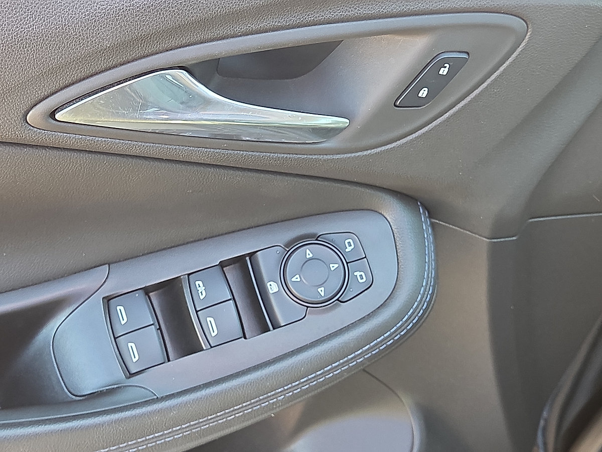 Used 2025 Buick Encore GX Sport Touring w/ Comfort Package FWD image 21