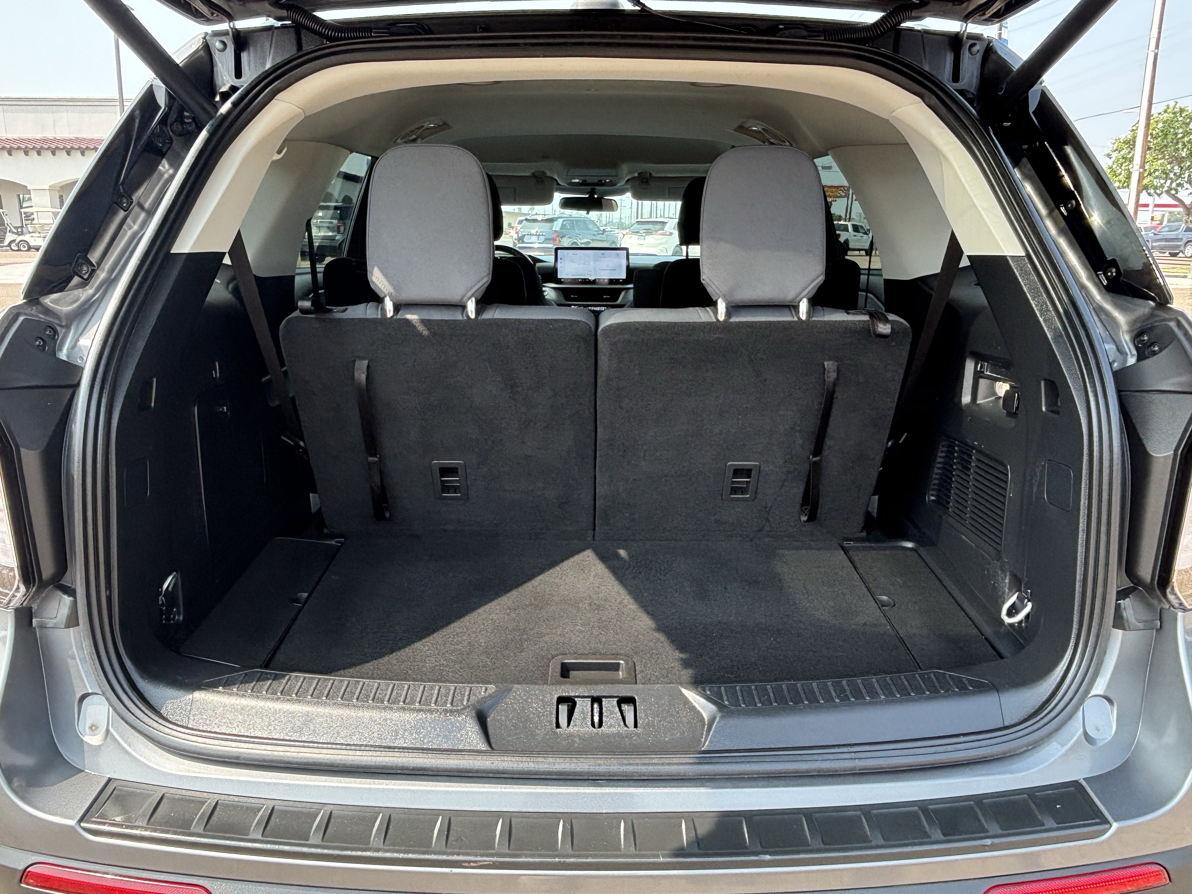 Certified 2025 Ford Explorer Active RWD image 21
