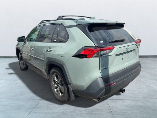 Used 2022 Toyota RAV4 XLE w/ Convenience Package AWD/4WD image 4