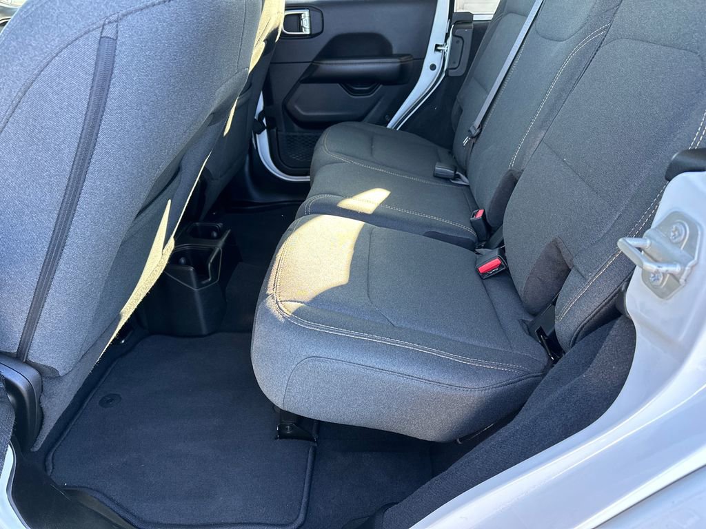 Used 2024 Jeep Wrangler Sahara image 20