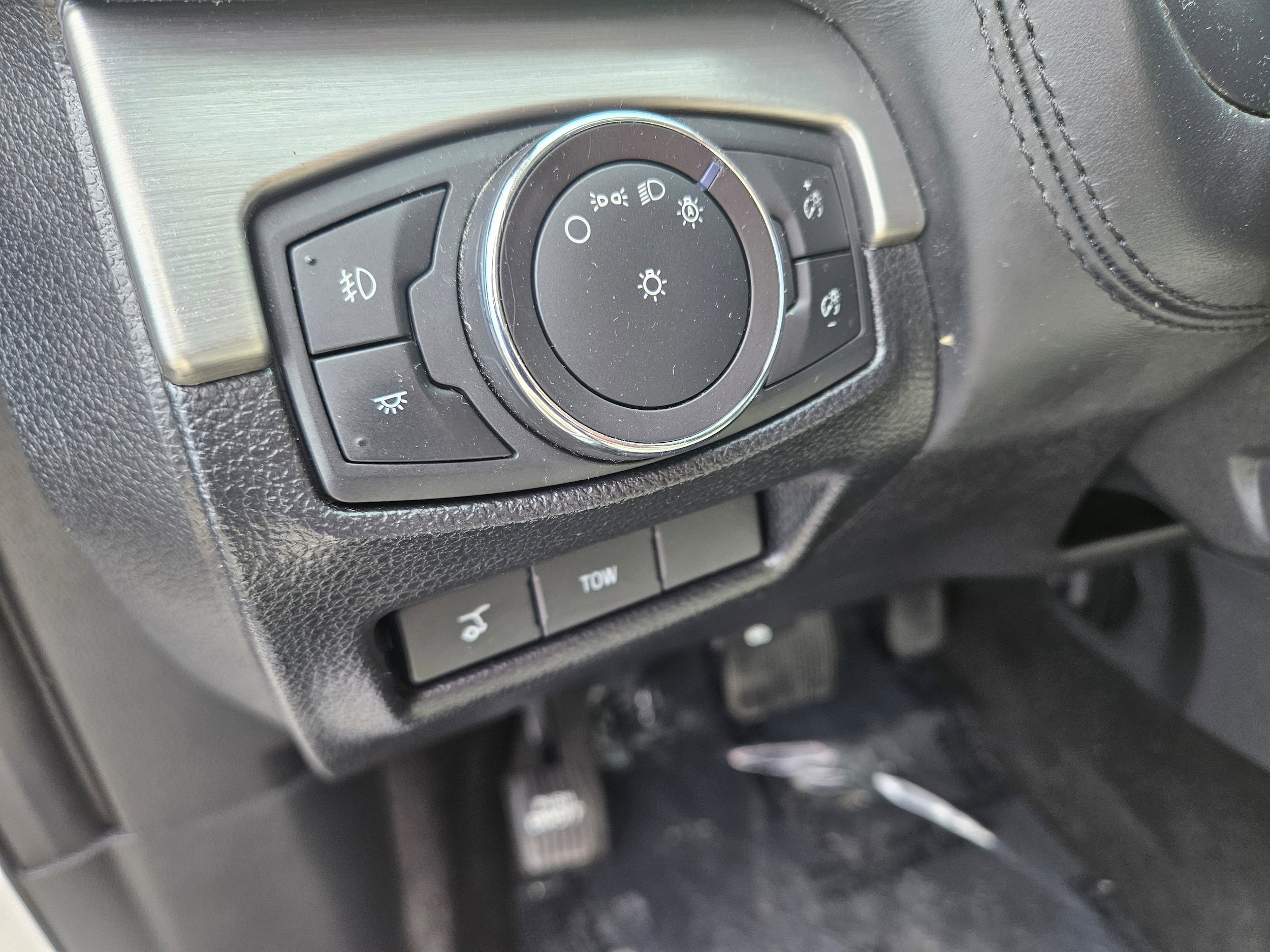 Certified 2018 Ford Explorer Platinum AWD/4WD image 17