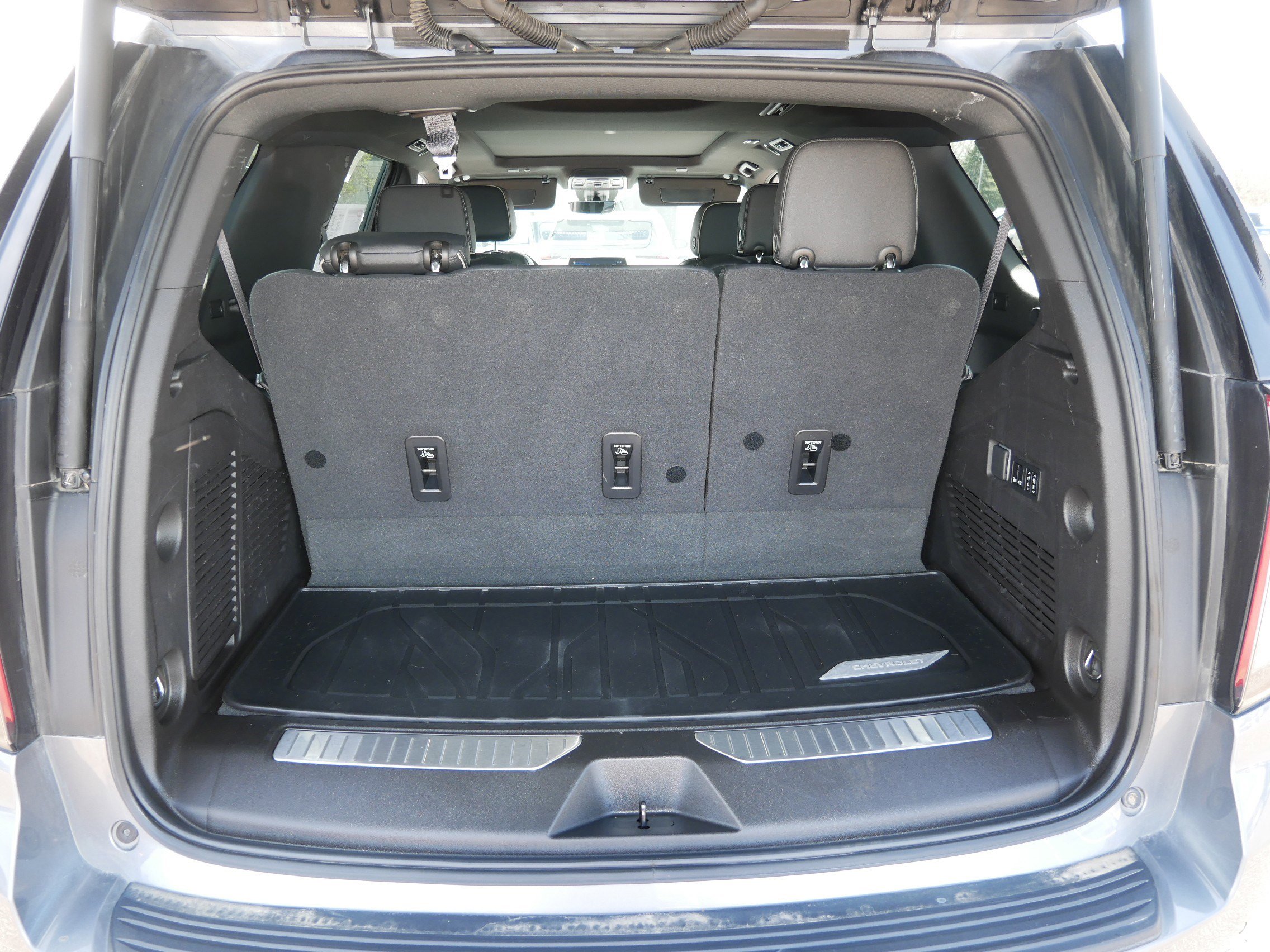 Used 2021 Chevrolet Tahoe Premier AWD/4WD image 18