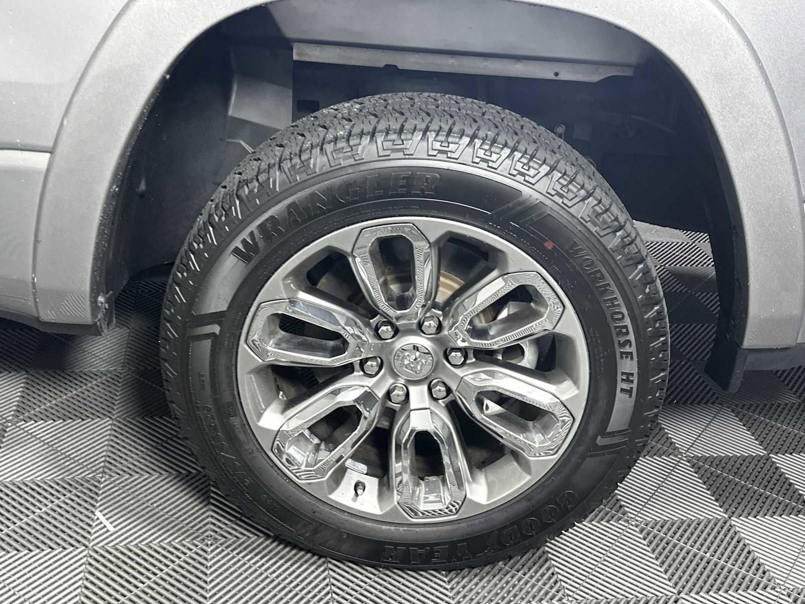 Used 2019 RAM 1500 Laramie w/ Sport Appearance Package image 23