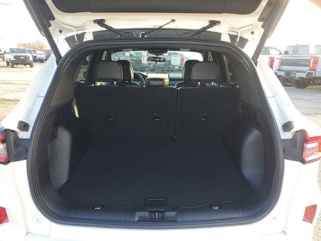 Certified 2023 Ford Escape ST-Line Select w/ Tech Pack #2 image 8