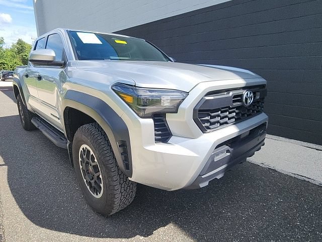 Used 2024 Toyota Tacoma TRD Off-Road w/ TRD Off Road Upgrade Package AWD/4WD image 8