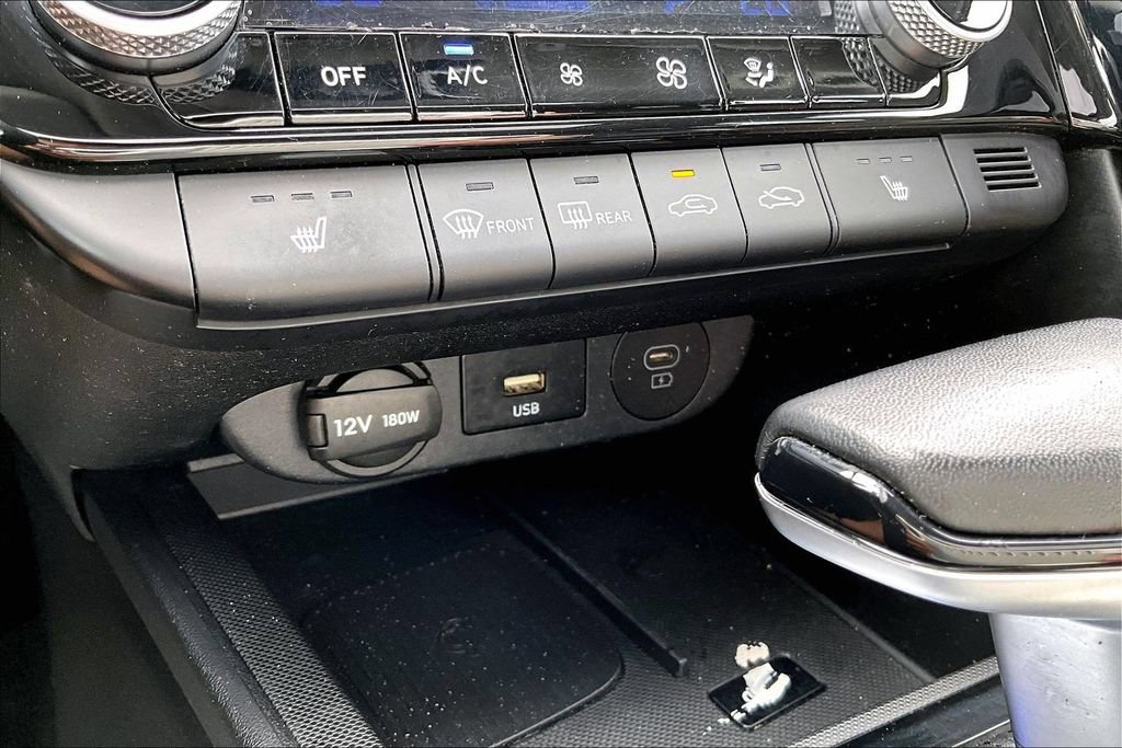 Used 2025 Hyundai Elantra SEL FWD image 27