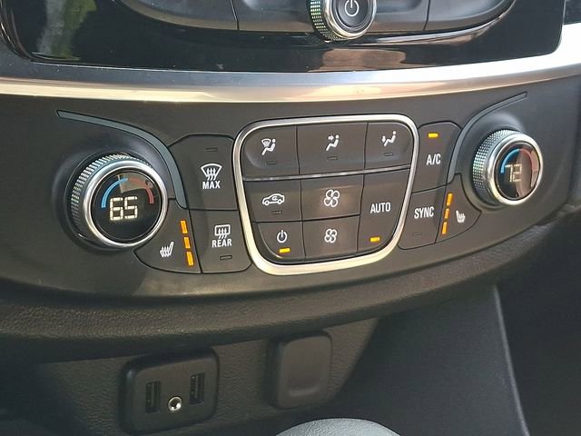 Used 2023 Chevrolet Traverse LT AWD/4WD image 29