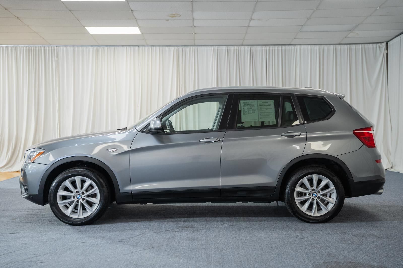 Used 2017 BMW X3 xDrive28i AWD/4WD image 5