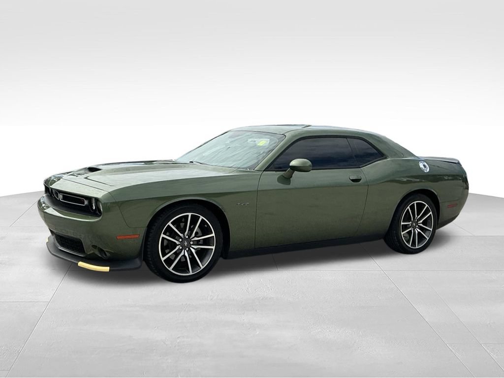 Used 2023 Dodge Challenger R/T RWD image 2