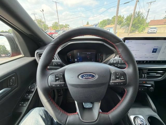 Certified 2024 Ford Escape ST-Line w/ Tech Pack #1 AWD/4WD image 18