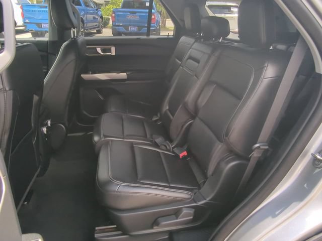 Certified 2022 Ford Explorer XLT w/ Equipment Group 202A RWD image 14