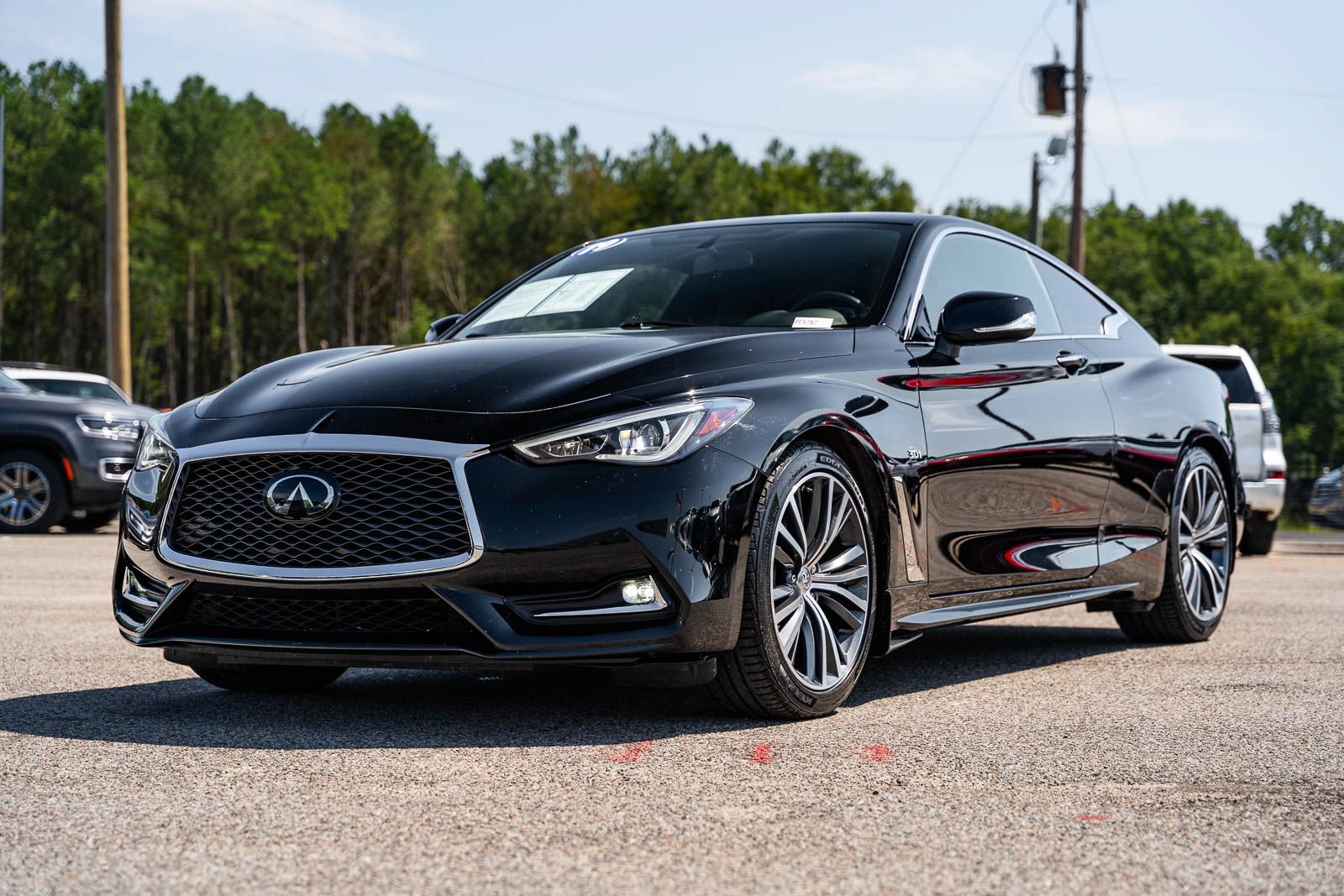 Used 2019 INFINITI Q60 3.0t w/ Cargo Package RWD image 3