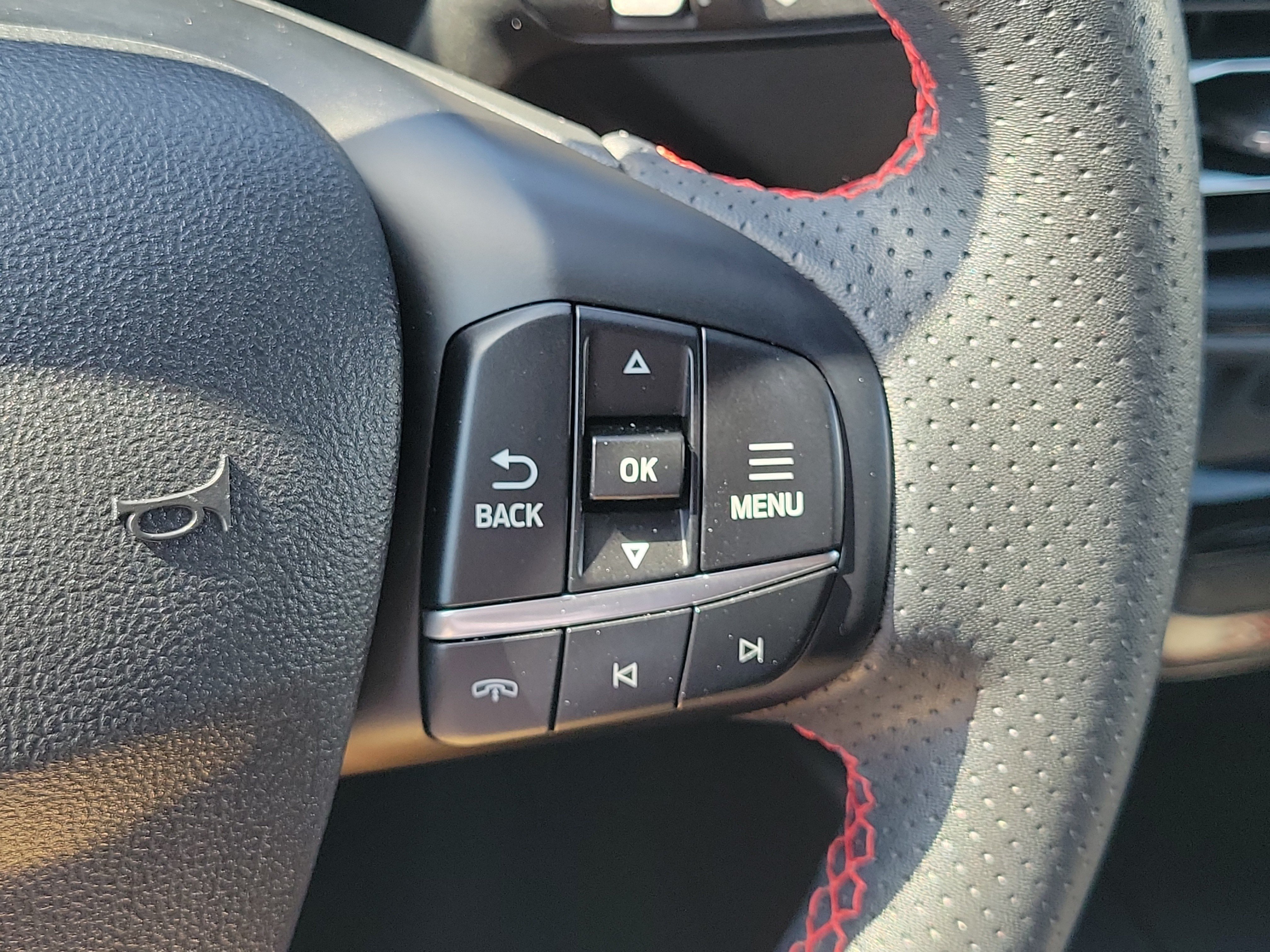 Certified 2023 Ford Escape ST-Line w/ Tech Pack #1 FWD image 24
