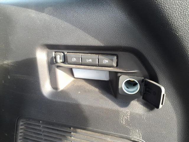 Certified 2023 Ford Explorer Limited w/ Limited Technology Package image 11