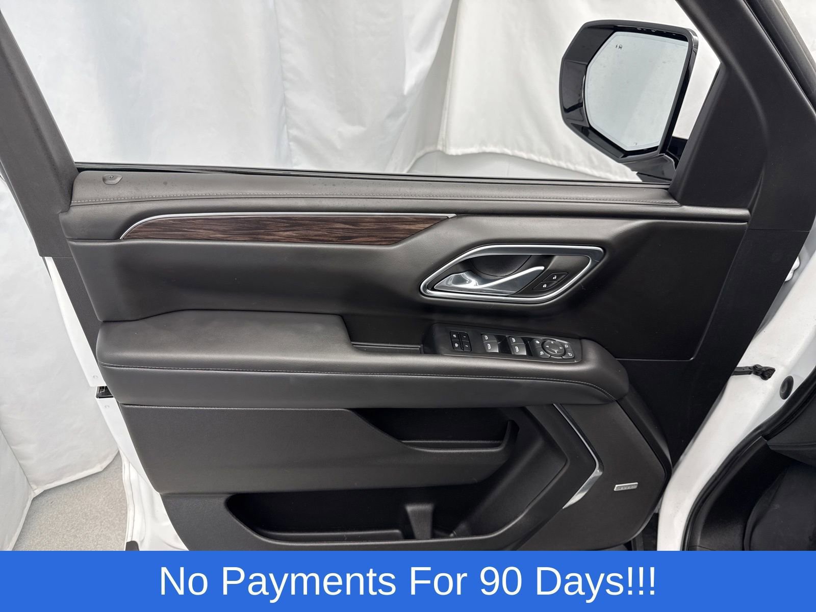 Used 2023 Chevrolet Suburban Z71 w/ Luxury Package image 15