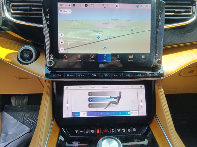 Used 2022 Jeep Grand Wagoneer Series III w/ Rear Seat Video Group 1 AWD/4WD image 21