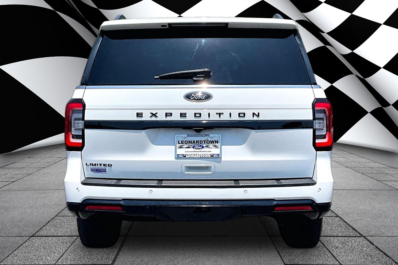 Certified 2024 Ford Expedition Limited AWD/4WD image 4