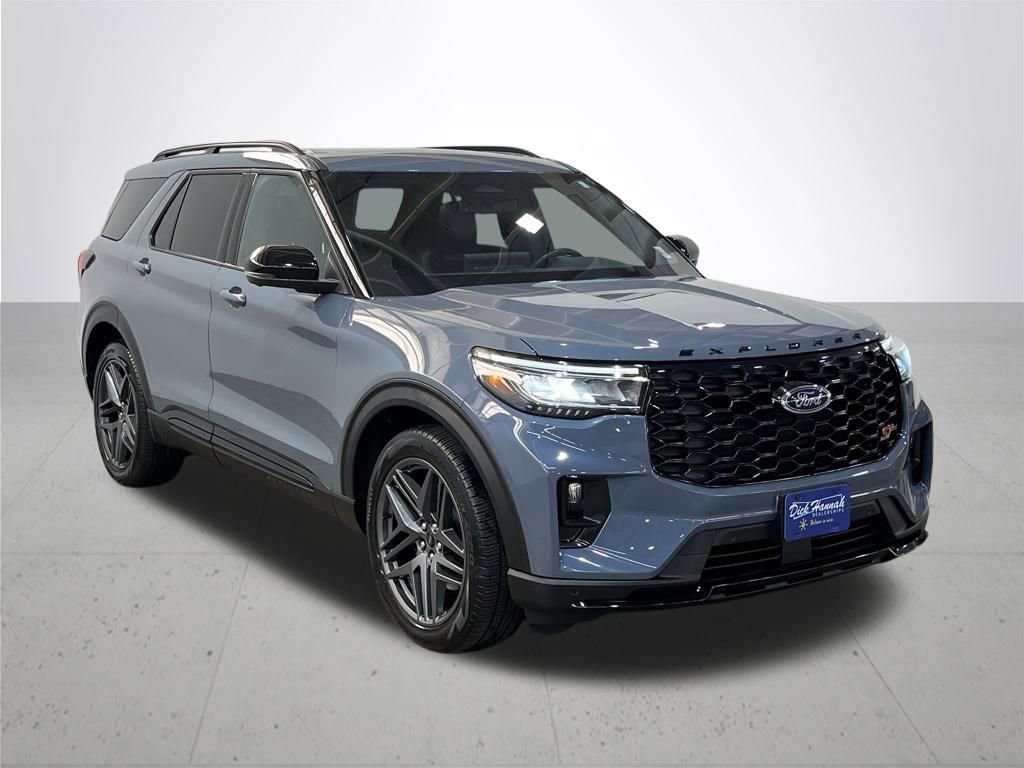 Certified 2025 Ford Explorer ST image 8