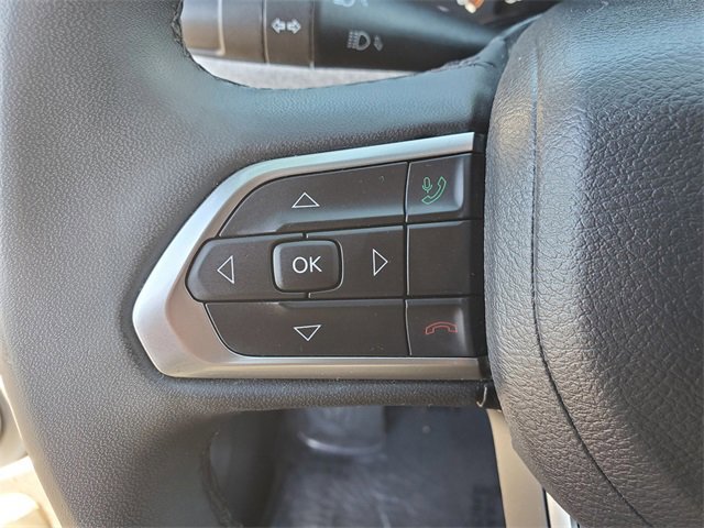 Used 2024 Jeep Compass Latitude image 10