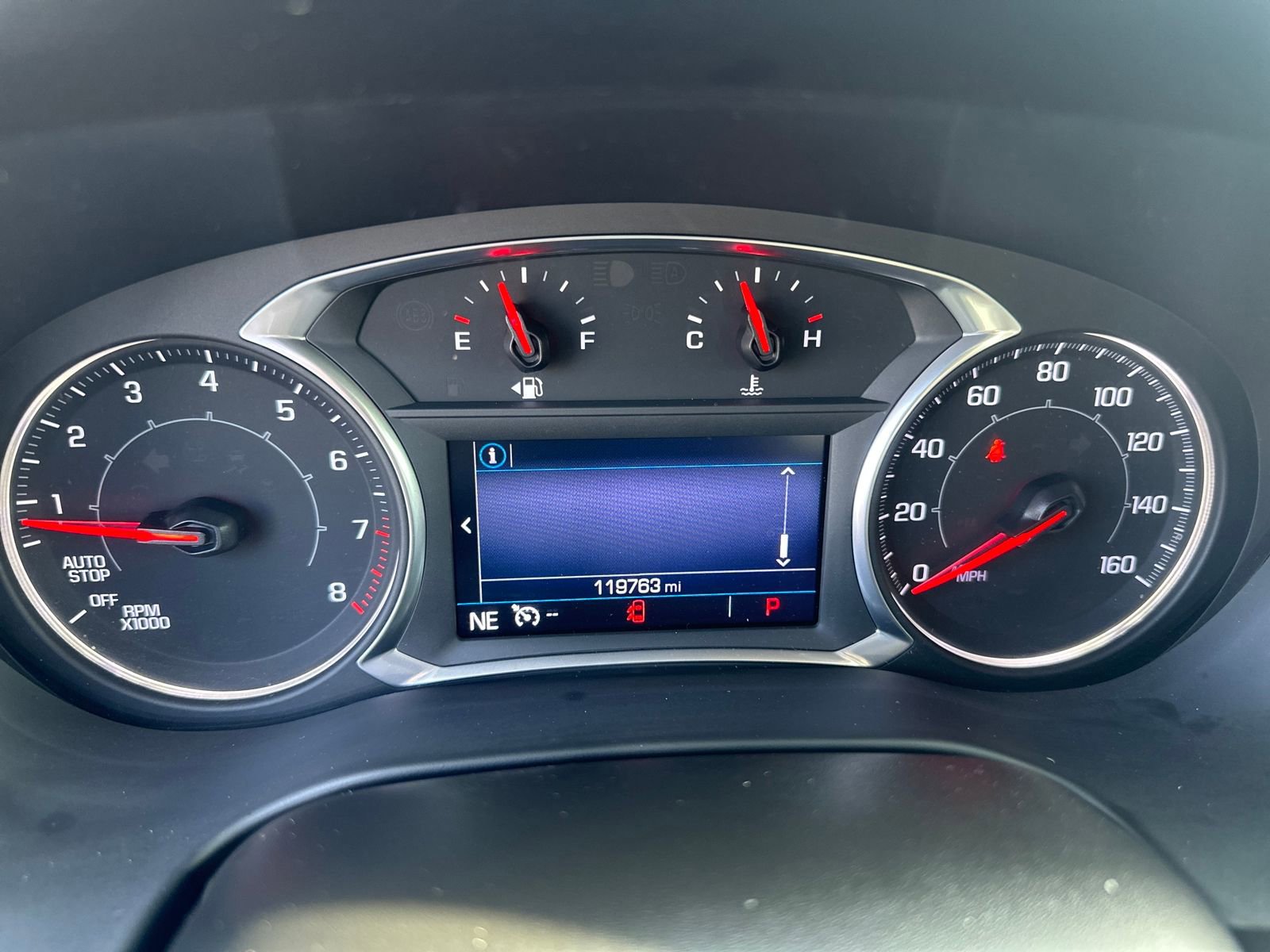 Used 2020 GMC Acadia SLE w/ Driver Convenience Package image 16