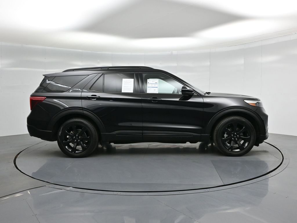 Certified 2022 Ford Explorer ST-Line w/ Class IV Trailer Tow Package image 27