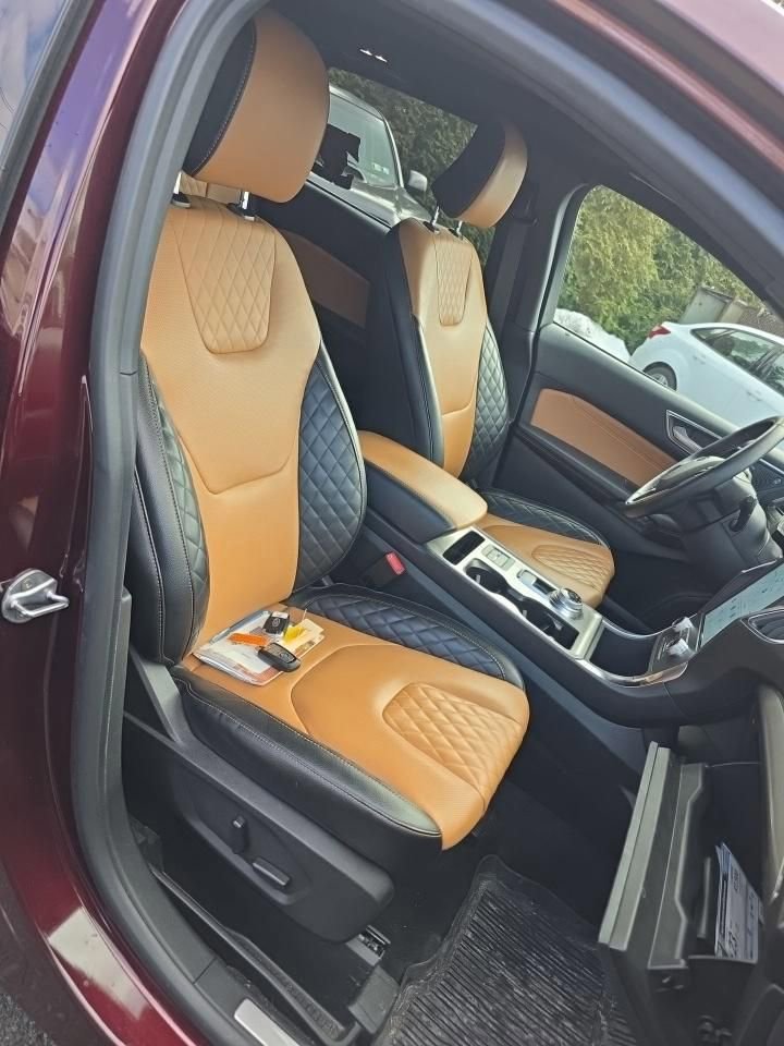 Certified 2023 Ford Edge Titanium w/ Equipment Group 301A image 9