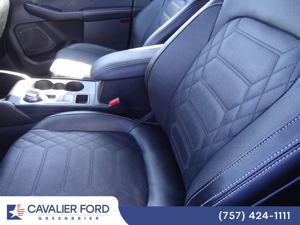 Certified 2023 Ford Escape Platinum w/ Premium Technology Package FWD image 6