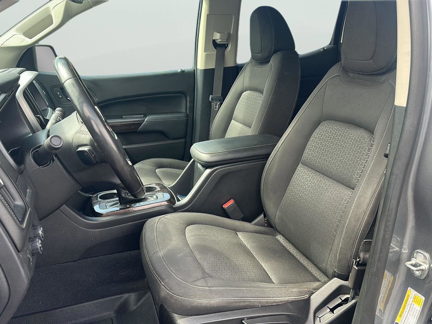 Used 2020 GMC Canyon SLE w/ Elevation Edition image 12